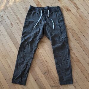 Vuori Ripstop Pants (L, Dark Oregano)